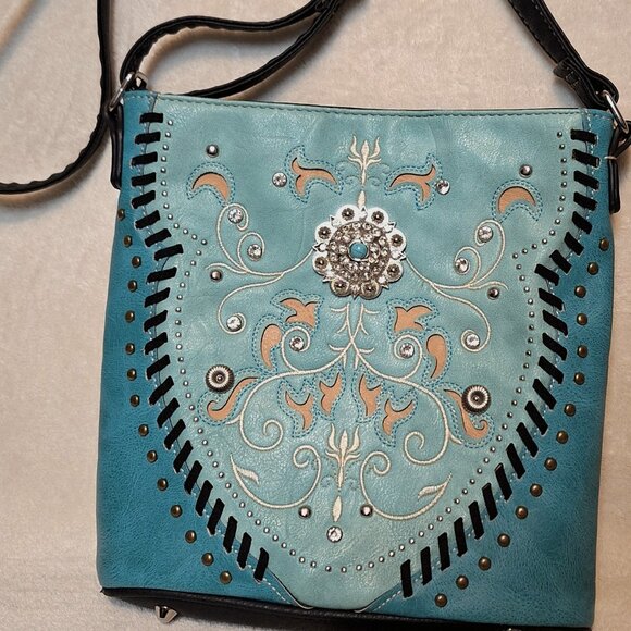 NEW Concealed Handgun Western Style Crossbody Handbag! - Picture 1 of 7